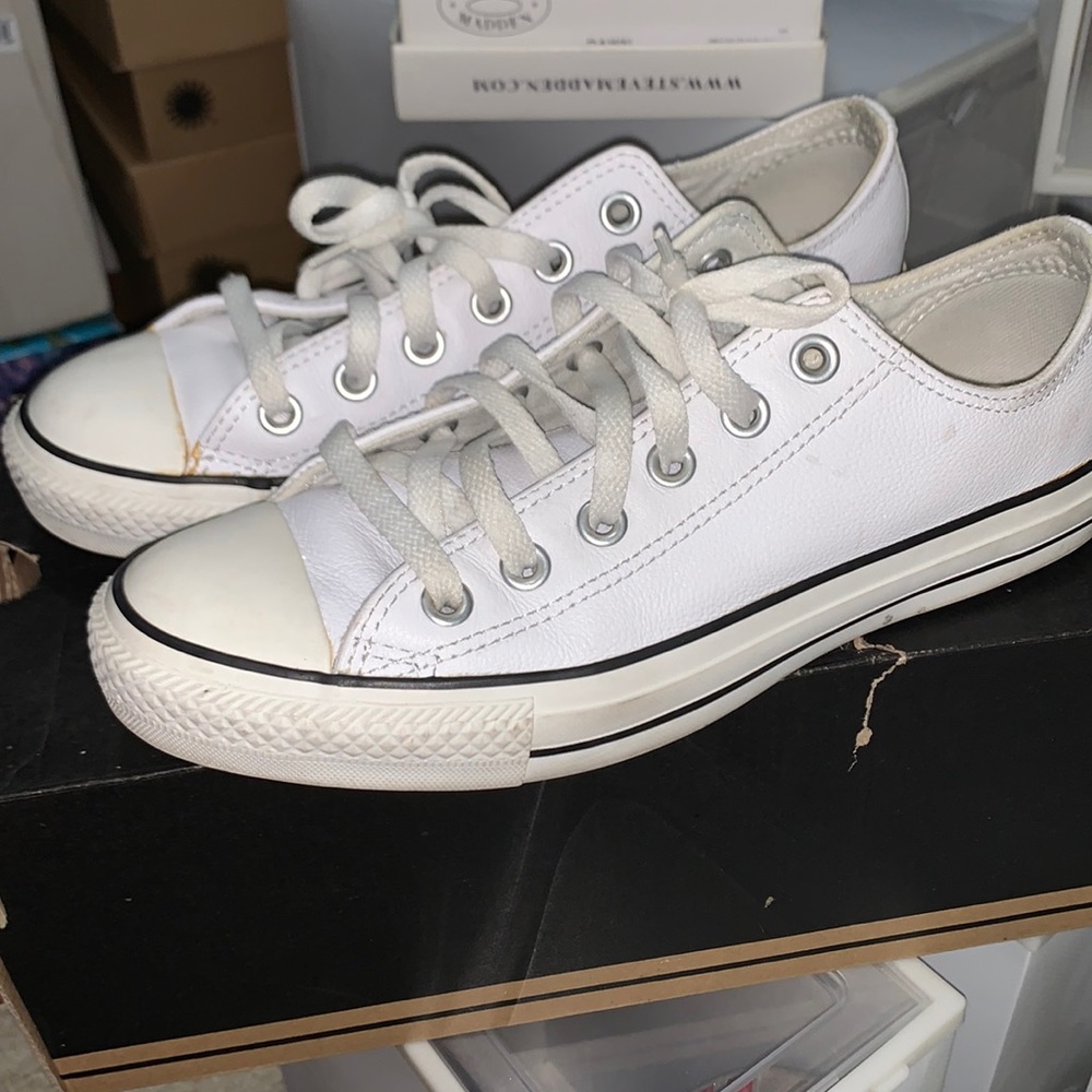 White Leather Lowtop Converse